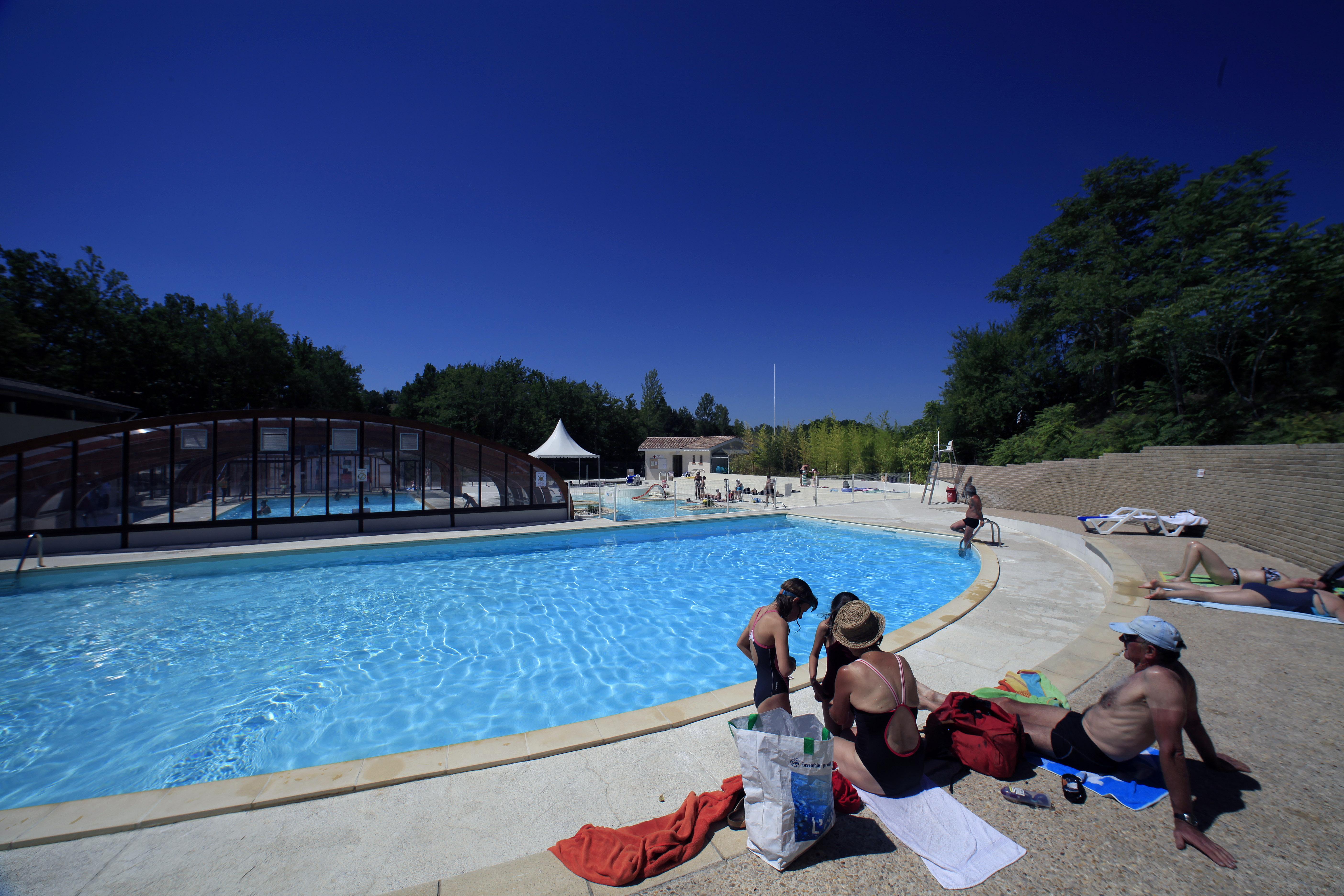 法兰西泰尔阿莫德拉克假日公园 Monclar-de-Quercy 外观 照片